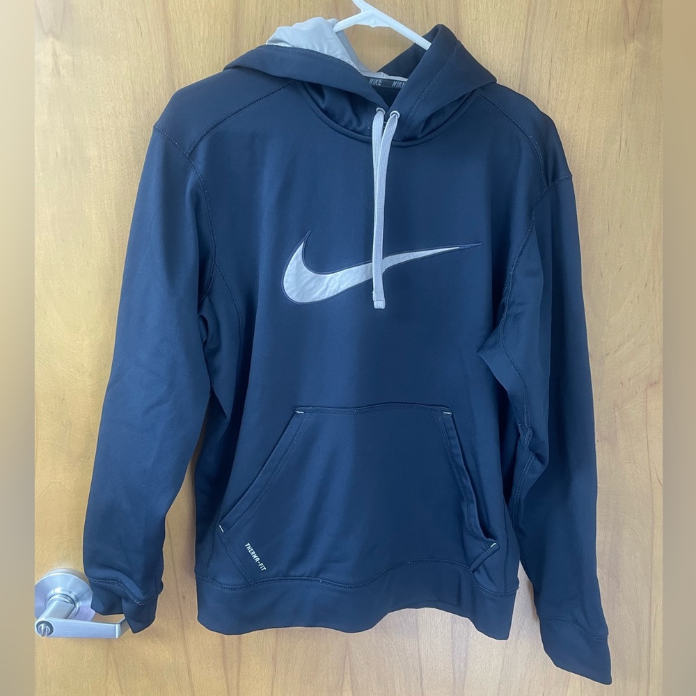 Nike Therma Fit Men’s M Black Hoodie Pullover Swoosh Logo